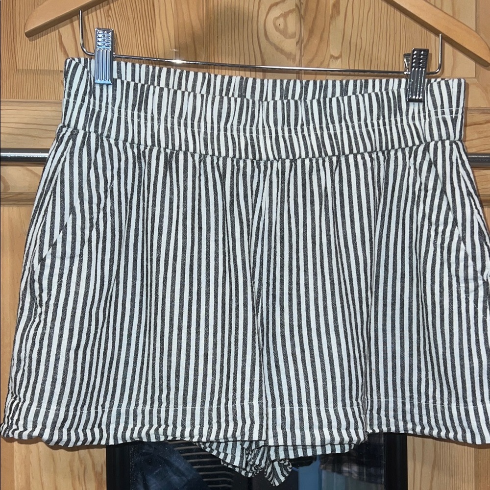 a new day Black and White Striped High Waist Linen Blend  Shorts Oversized Sz M